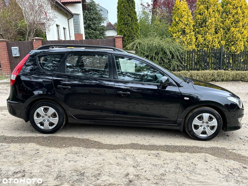 Hyundai i30 1.6 Classic + - 9