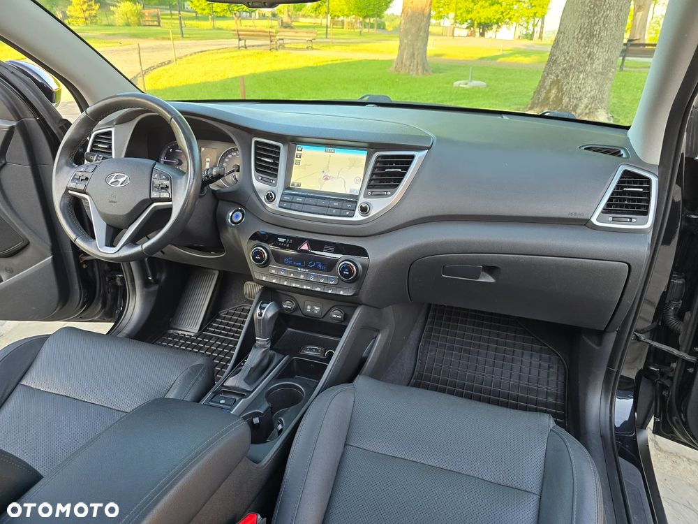 Hyundai Tucson 2.0 CRDI 4WD Automatik Premium - 17