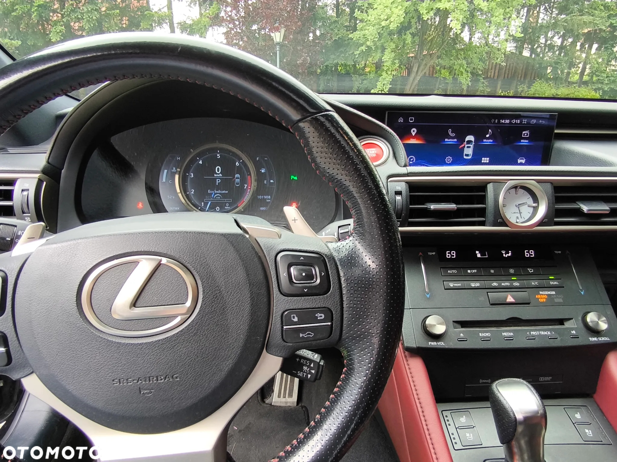 Lexus RC - 37