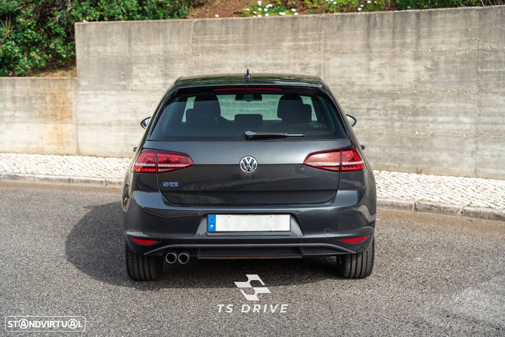 VW Golf 1.4 GTE Plug-In-Hybrid DSG - 4