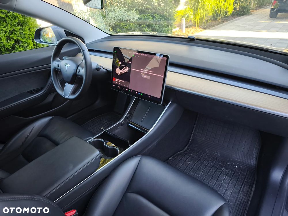Tesla Model 3 Standard Reichweite Plus Hinterradantrieb - 10