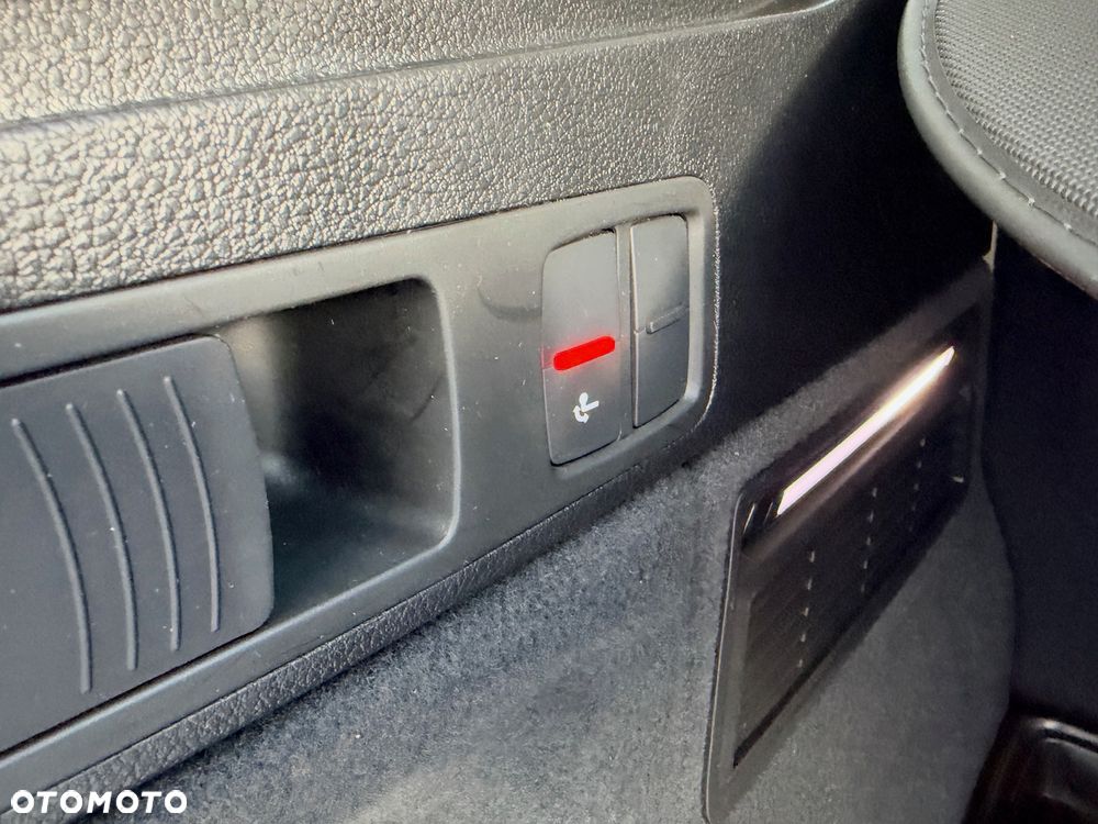 Audi Q5 50 TFSI e quattro S tronic design - 22