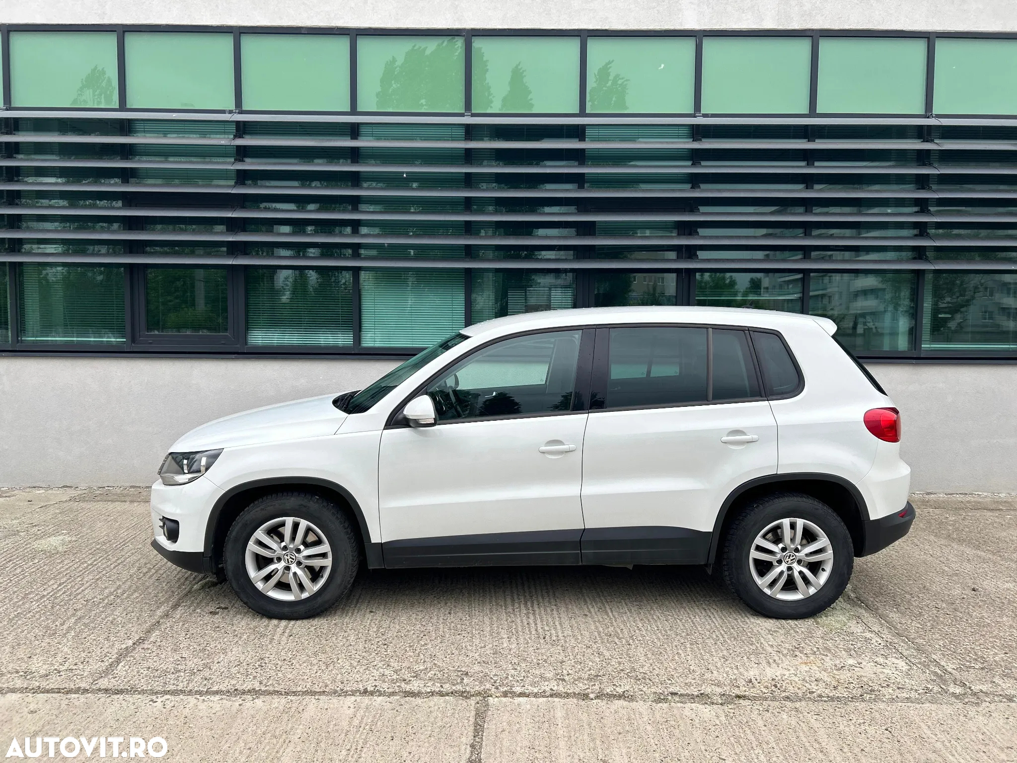 Volkswagen Tiguan 2.0 TDI SCR BlueMotion Technology Trend & Fun - 3