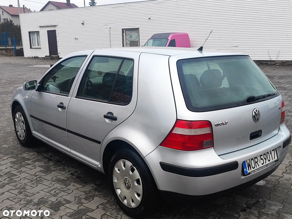 Volkswagen Golf 1.6 Comfortline - 3
