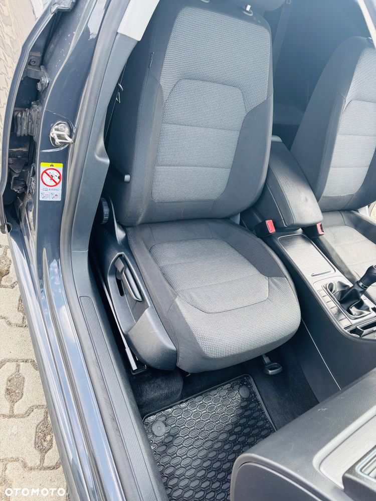 Volkswagen Passat 1.6 TDI DPF BlueMot Comfortline - 14