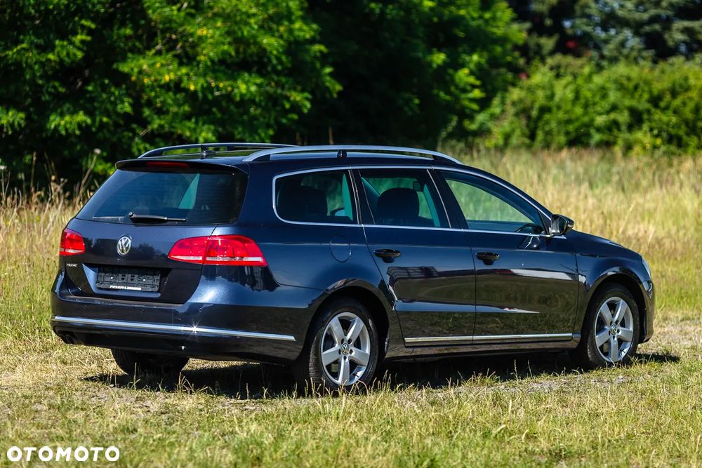 Volkswagen Passat 2.0 TDI BlueMotion Technology Comfortline - 13