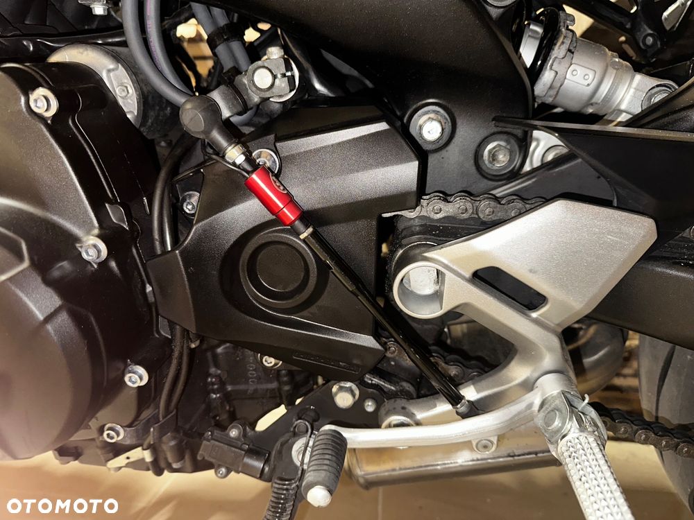 Yamaha MT - 12