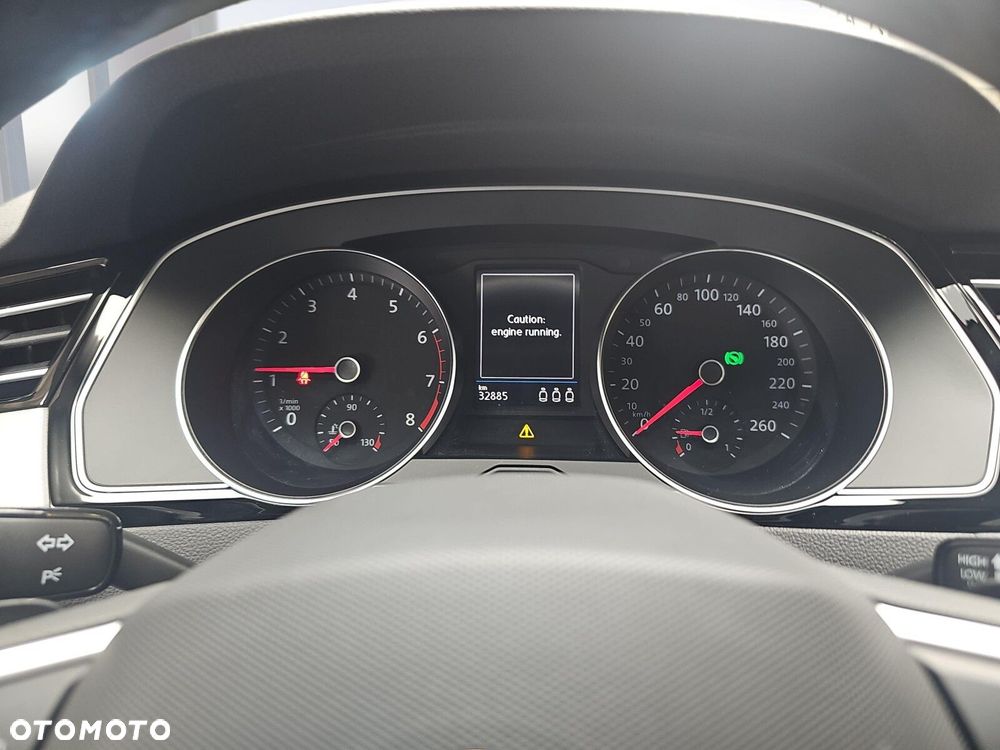 Volkswagen Passat Variant 1.5 TSI EVO Business DSG - 16
