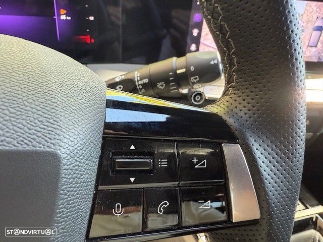 Opel Astra 1.2 T GS Line - 10