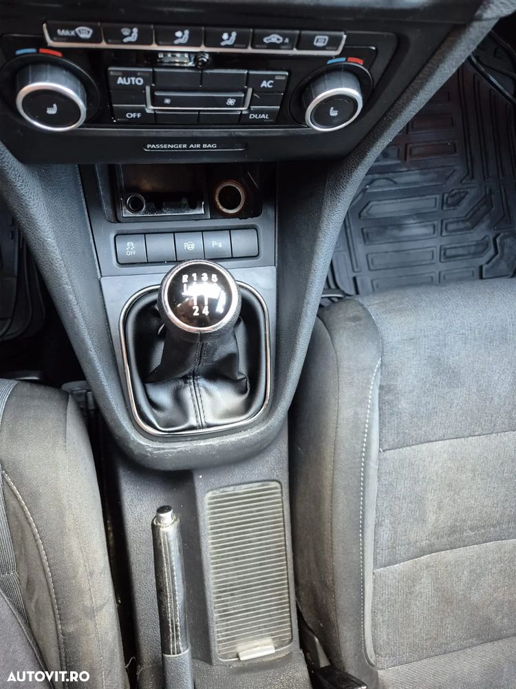 Volkswagen Golf 1.6 TDI DPF Style - 12