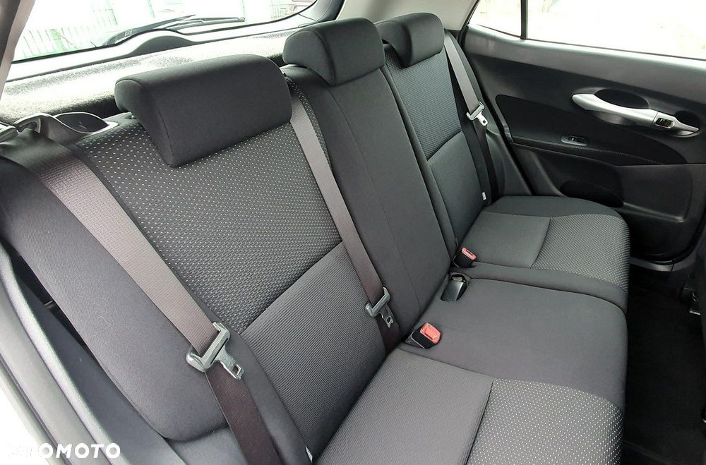 Toyota Auris - 15