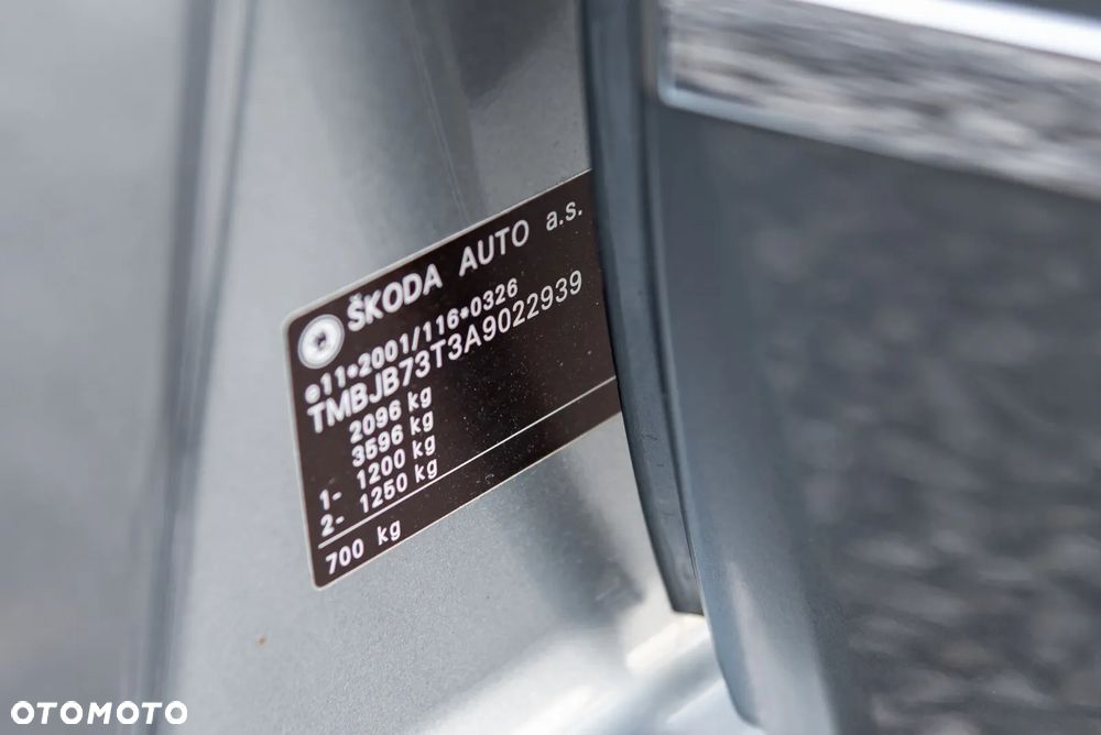 Skoda Superb 1.8 TSI FAMILY - 28