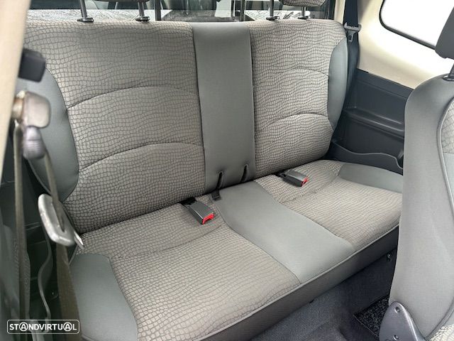 Fiat STRADA ADVENTURE 4 LUGARES - 19