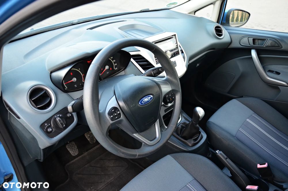 Ford Fiesta 1.25 Ghia - 28