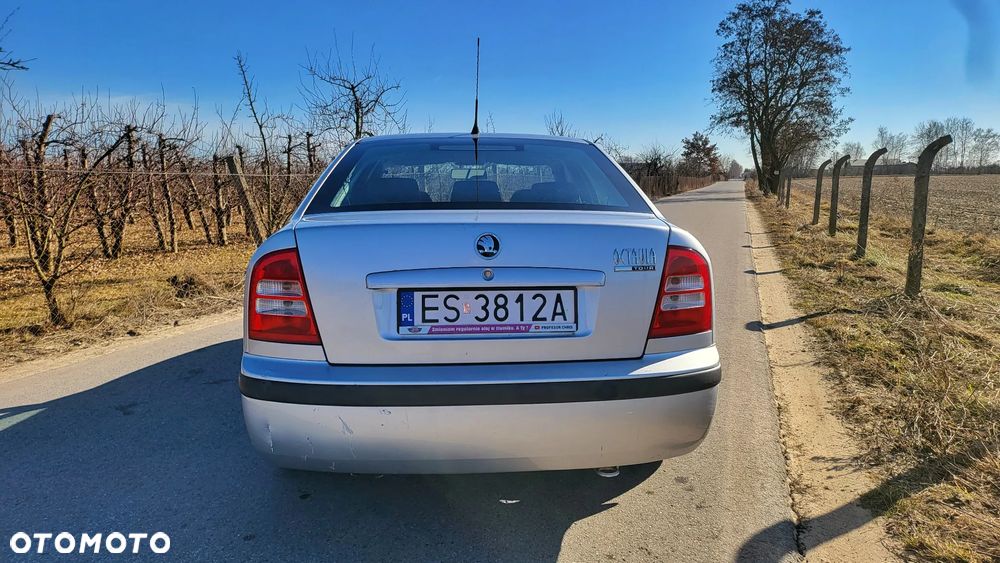 Skoda Octavia 1.6 Tour Classic - 11