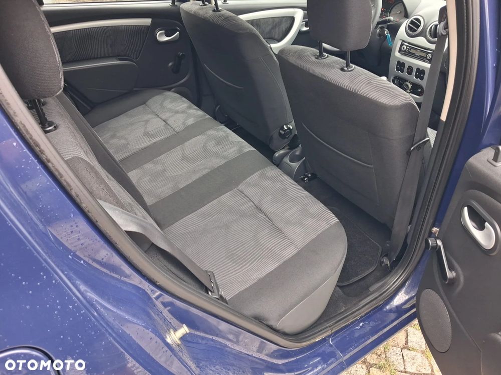 Dacia Sandero - 16