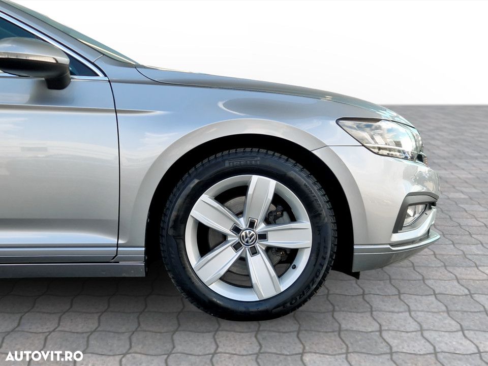 Volkswagen Passat - 12