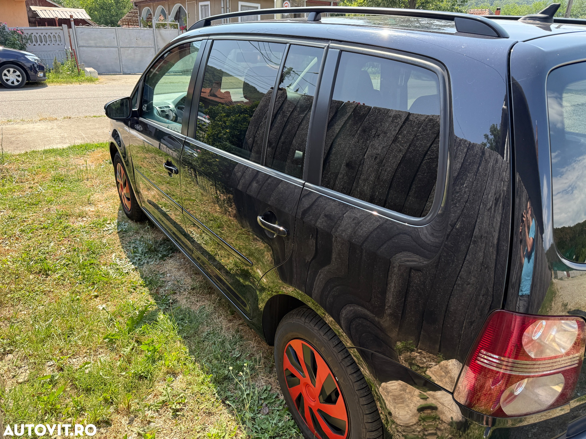 Volkswagen Touran 1.9 TDI Conceptline - 6
