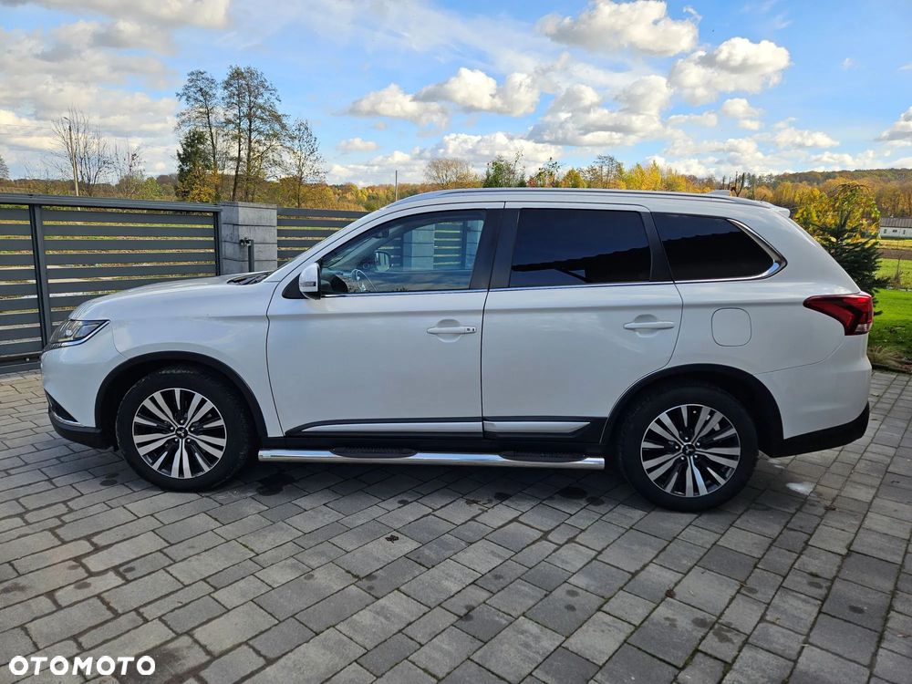Mitsubishi Outlander 2.0 Instyle SDA 4WD CVT - 3