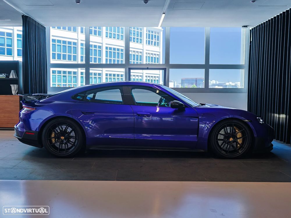 Porsche Taycan Turbo GT Weissach - 9