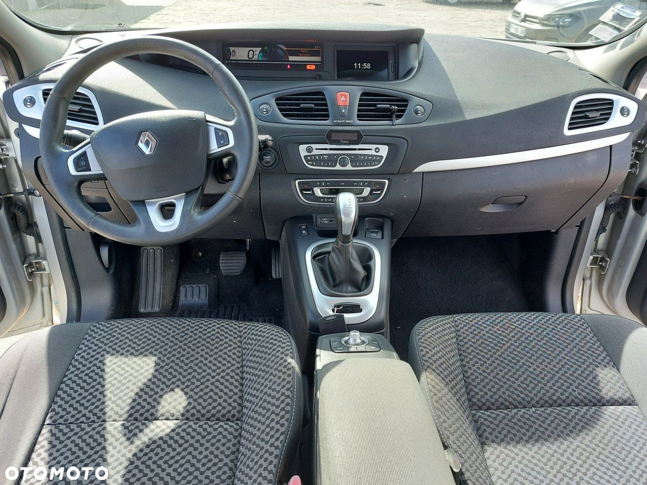 Renault Scenic - 16