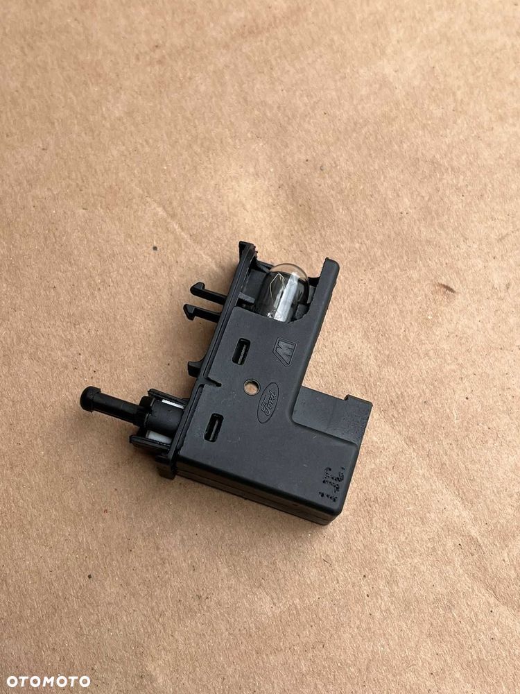 Lampka oświetlenia schowka FORD KUGA MK1  1S41-13B748-AD - 3