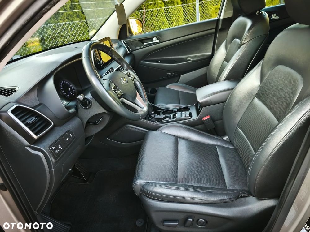 Hyundai Tucson blue 1.6 CRDi 2WD DCT Premium - 16