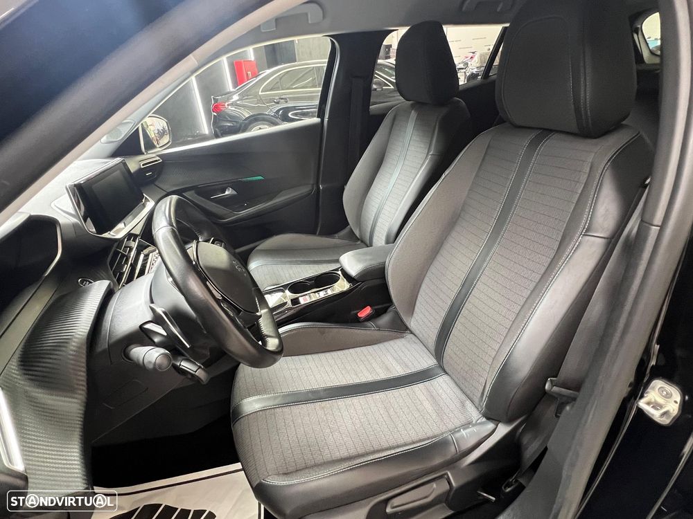 Peugeot 2008 1.2 PureTech Allure Pack EAT8 - 14