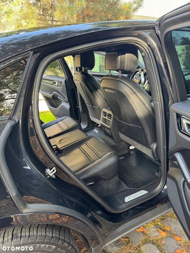 Porsche Cayenne - 12