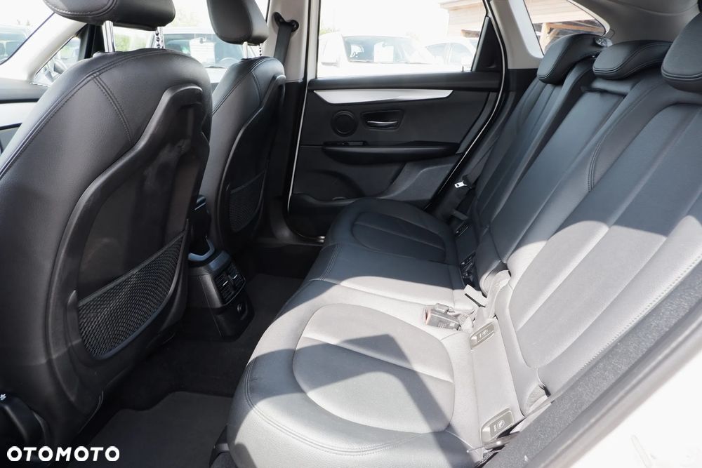 BMW Seria 2 216d Advantage - 31