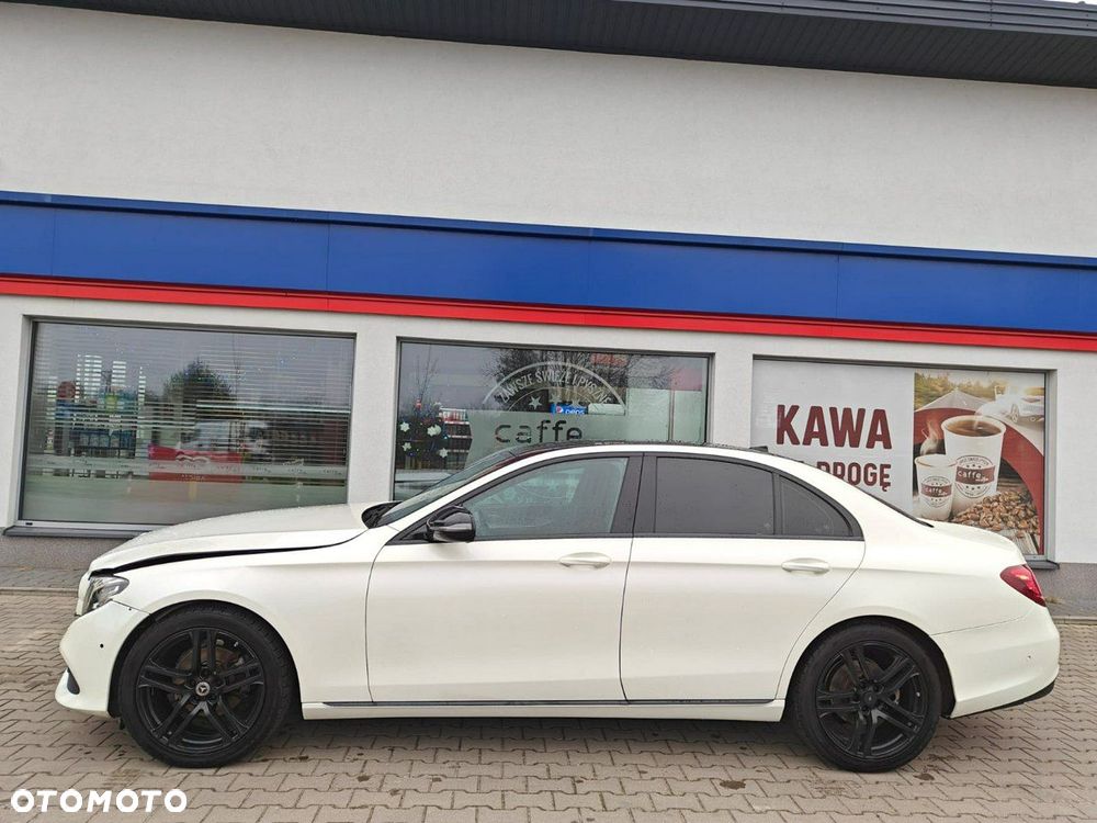 Mercedes-Benz Klasa E - 8