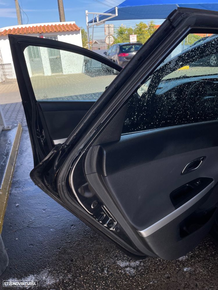 Kia Ceed SW 1.4 CRDi ECO - 8