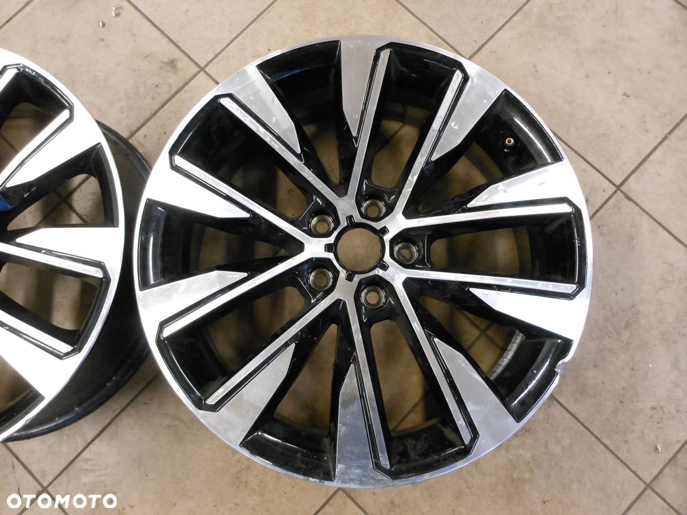 FELGA RENAULT ASTRAL 403004862R 403004873R 7JX19 ET32 - 2