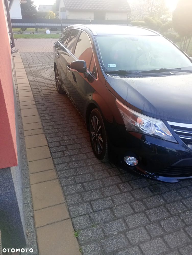 Toyota Avensis 2.0 D-4D Style - 2