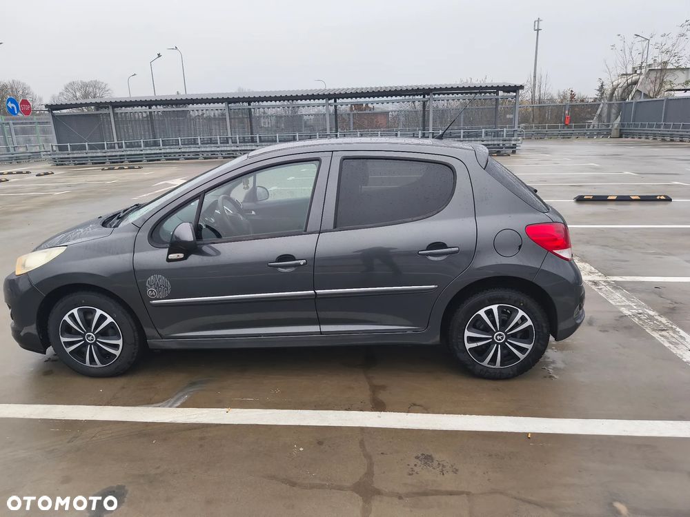 Peugeot 207 - 3