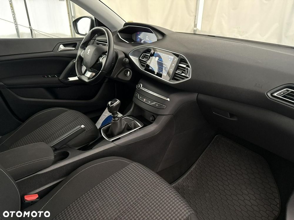 Peugeot 308 - 22