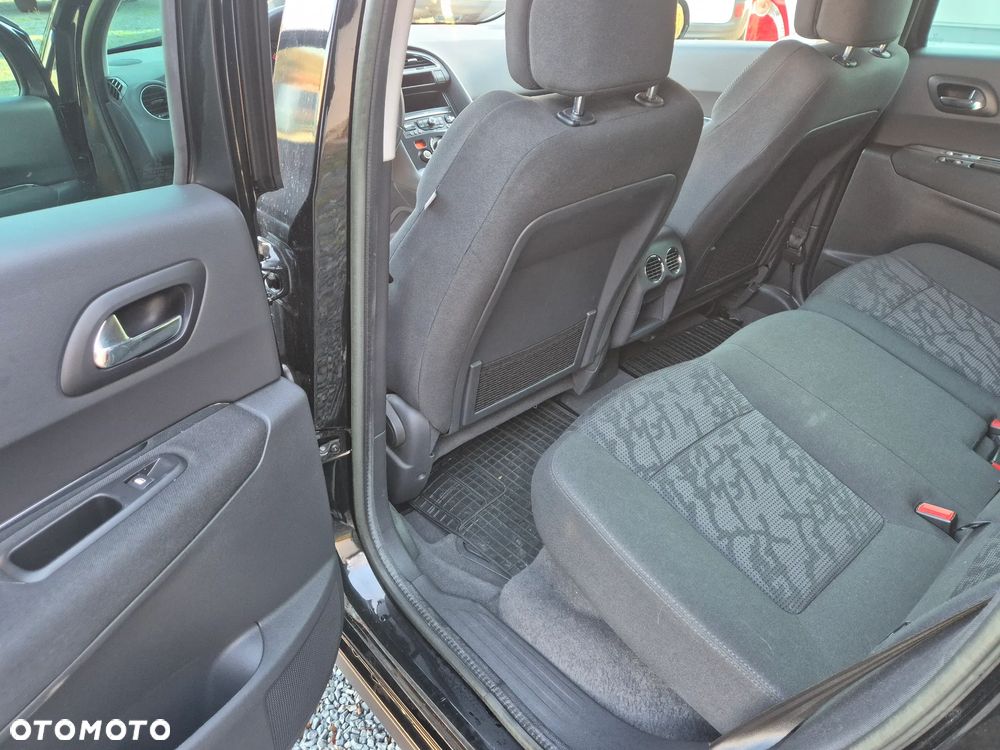 Peugeot 3008 1.6 Allure - 25