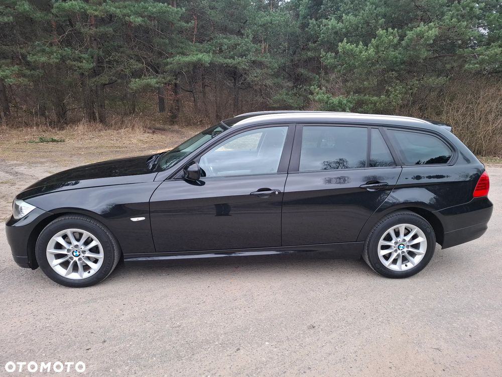 BMW Seria 3 318i - 5