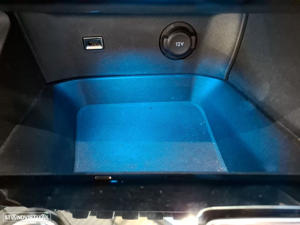 Peugeot 3008 1.5 BlueHDi Allure EAT8 - 23