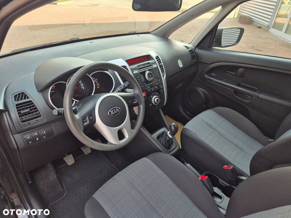 Kia Venga 1.6 Business Line - 16