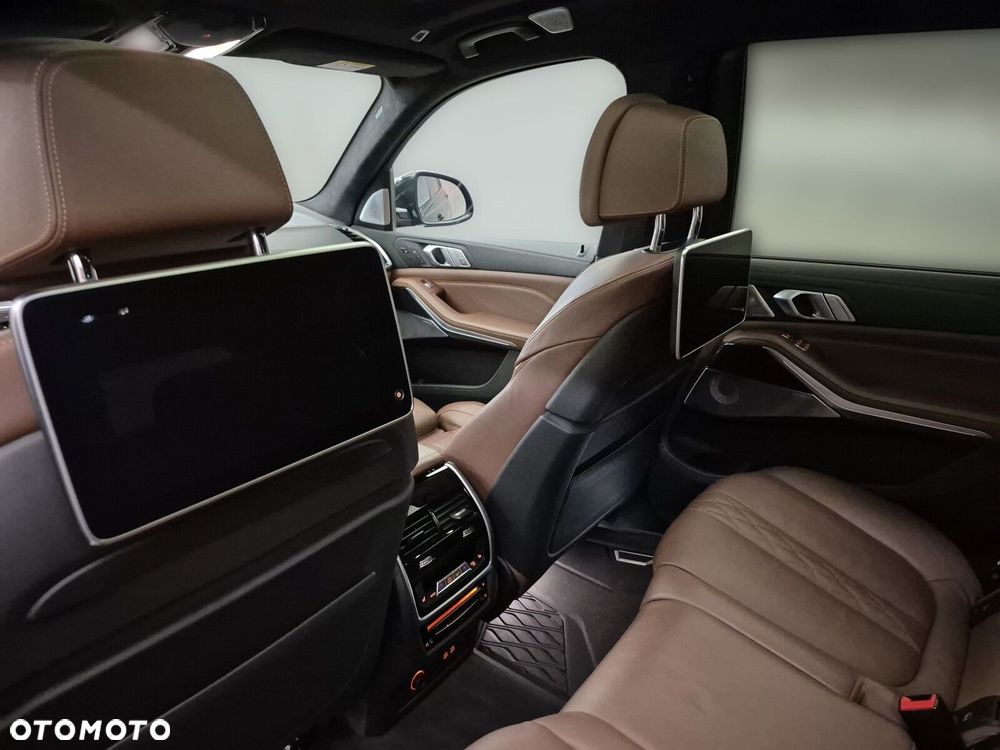BMW X7 M50d sport - 25