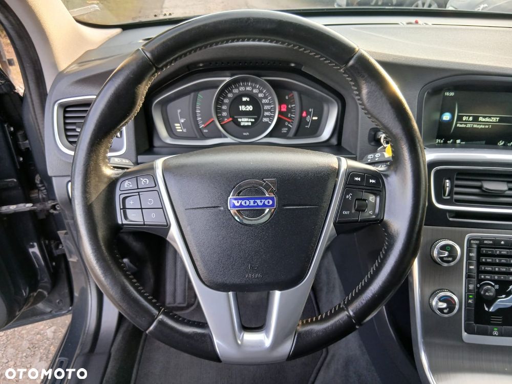 Volvo V60 D3 Summum - 23