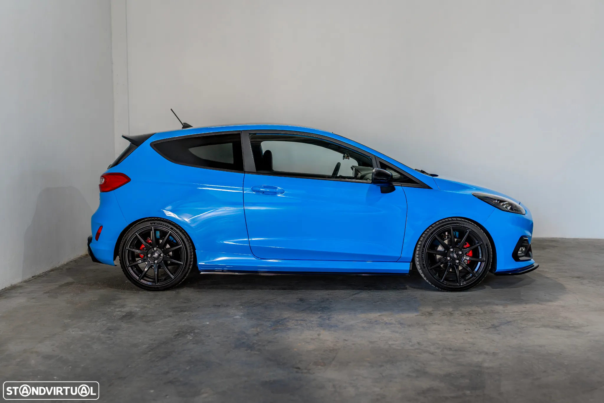 Ford Fiesta 1.5 EcoBoost S&S ST Edition - 4
