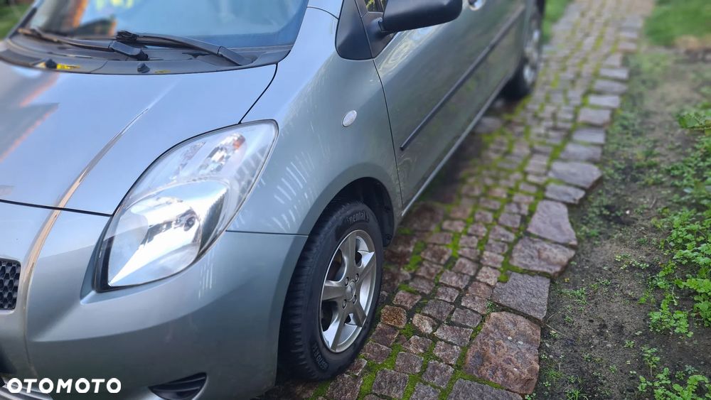 Toyota Yaris - 19