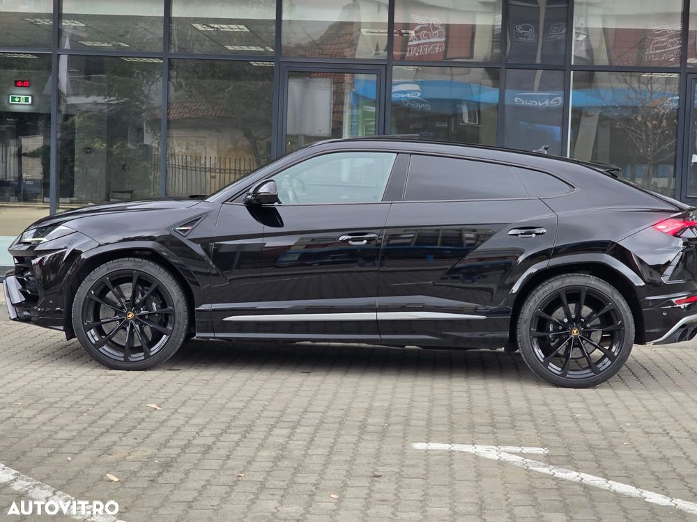 Lamborghini URUS - 8