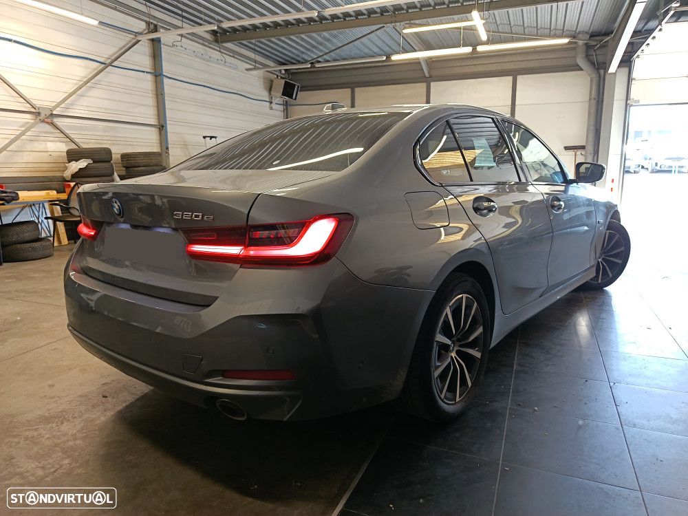 BMW 320 e Line Sport Auto - 2