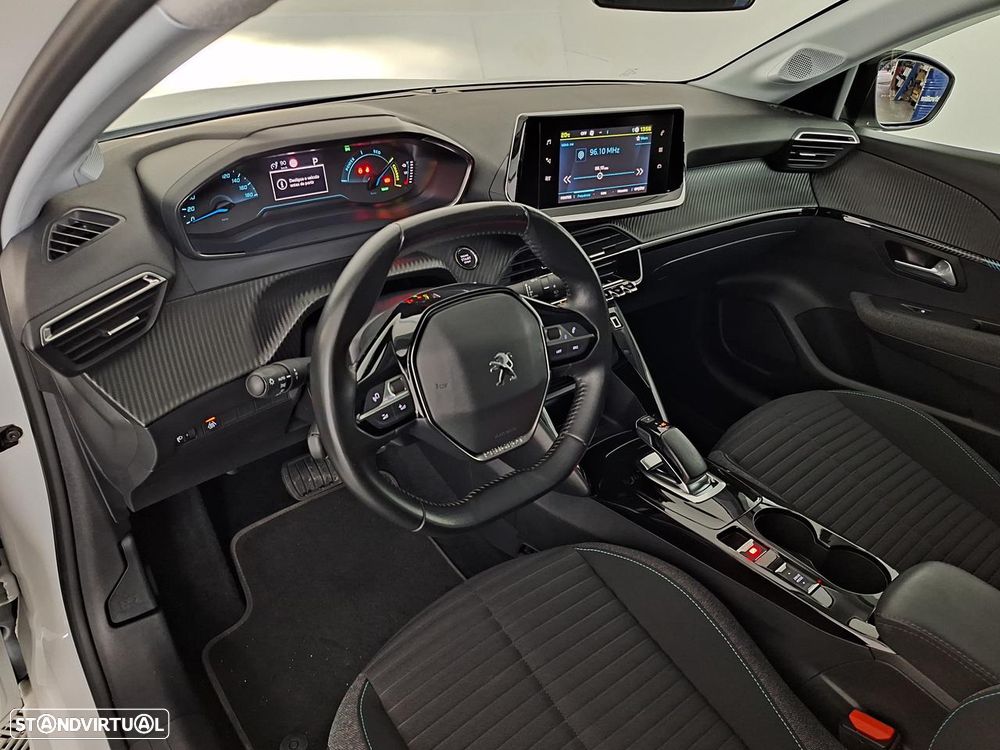 Peugeot e-208 E-Style - 23