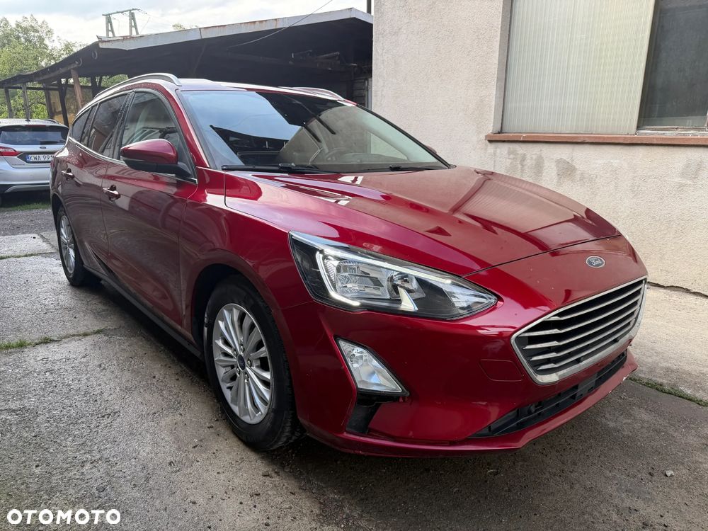 Ford Focus 1.5 EcoBoost Titanium - 1