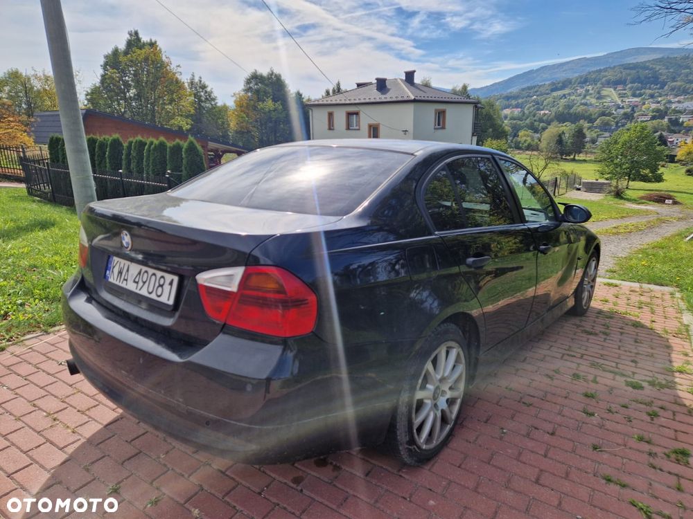 BMW Seria 3 318i - 4