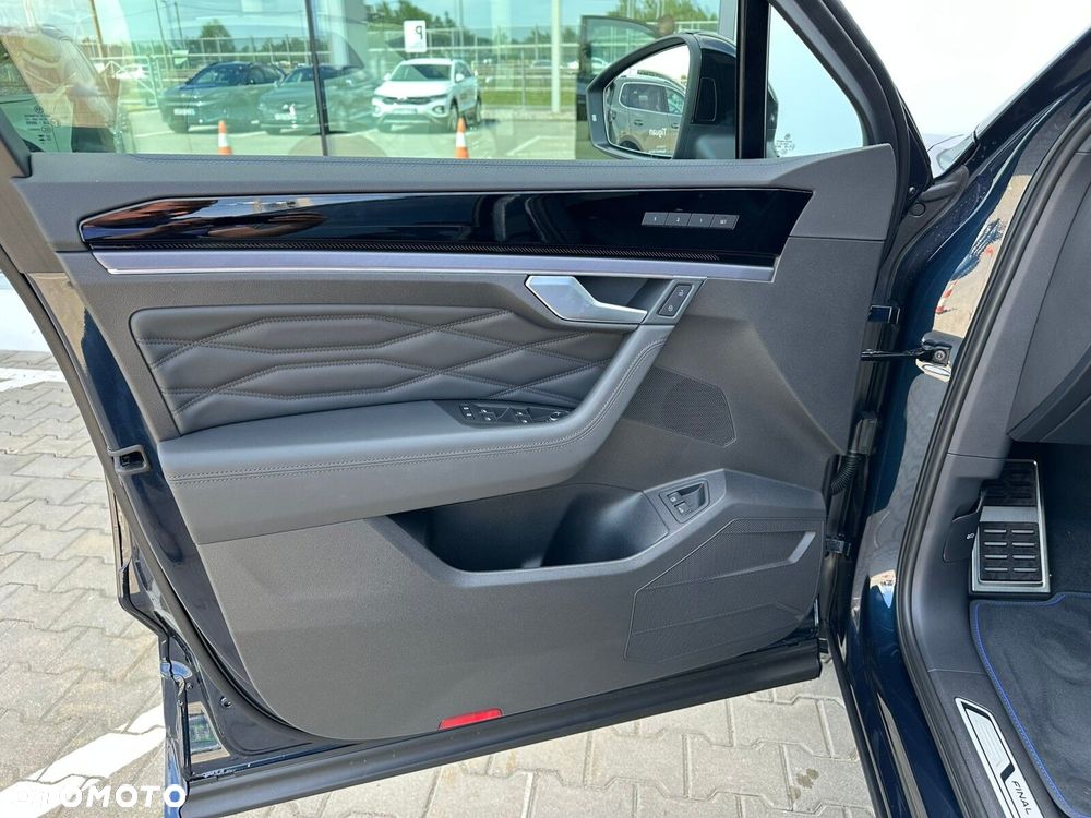 Volkswagen Touareg - 14